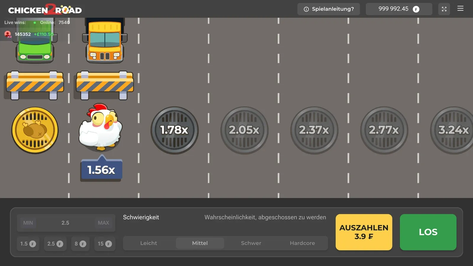 Chicken Road 2 in der deutschen Demo: Das Huhn steht vor Absperrungen, darunter 1.56x, rechts die nächsten Felder 1.78x, 2.05x und 2.37x